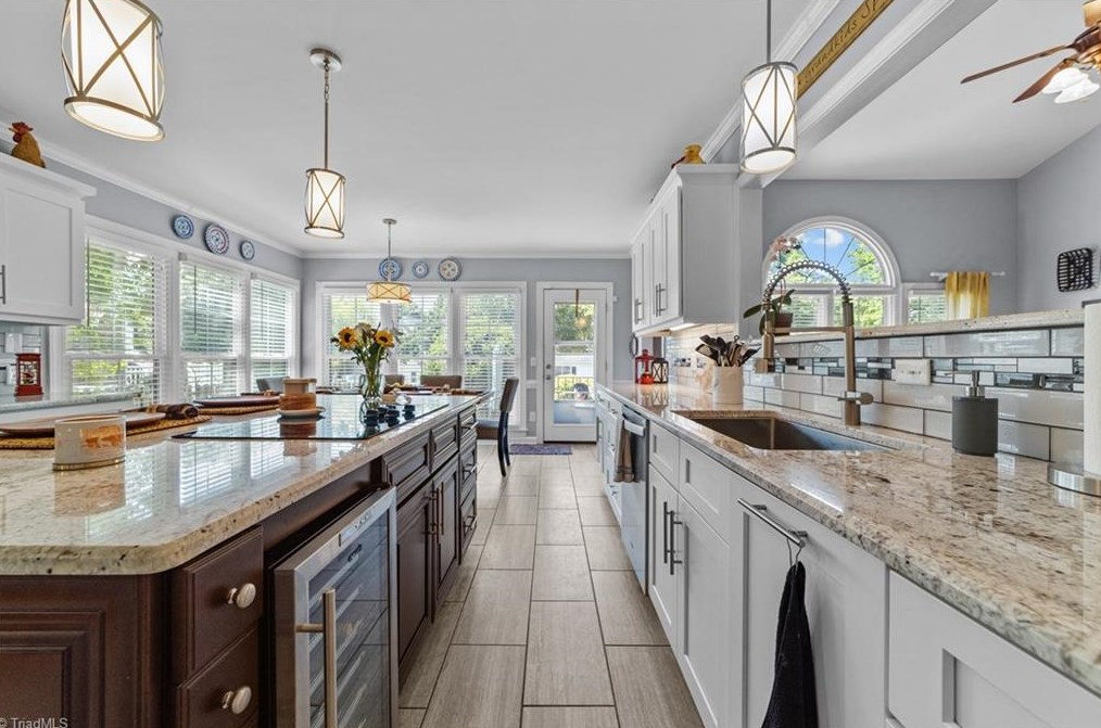 4705 Crystal Lake Dr, Greensboro NC 27410-9353 exterior