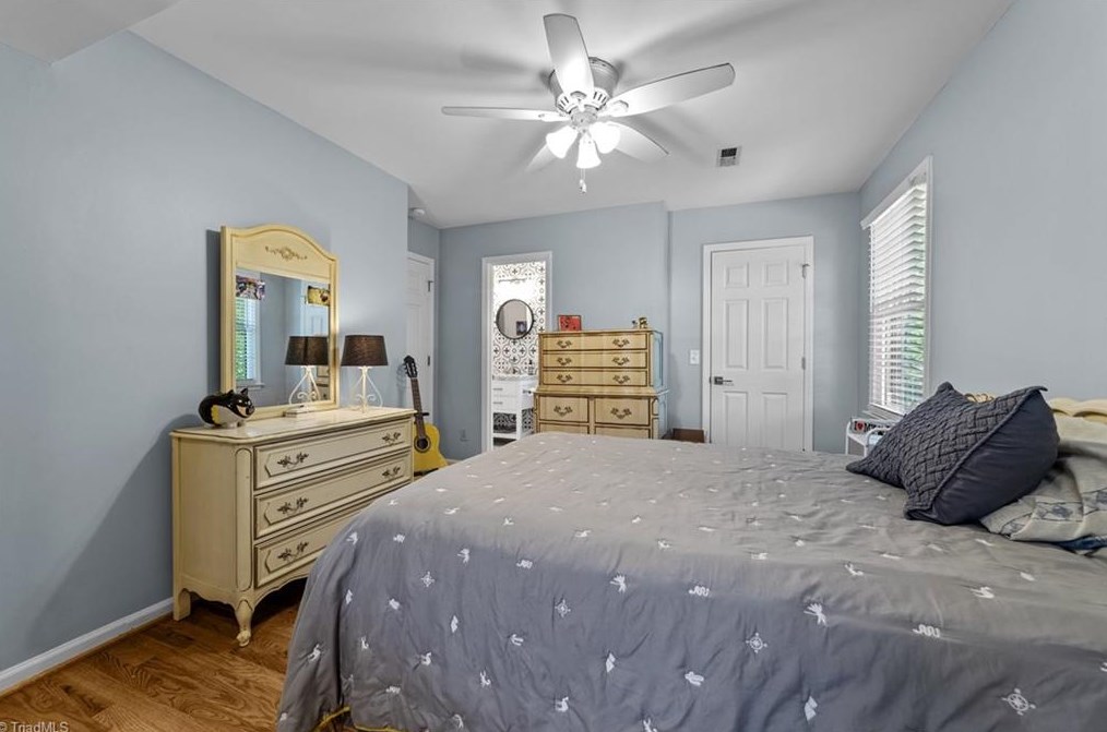 4705 Crystal Lake Dr, Greensboro NC 27410-9353 exterior