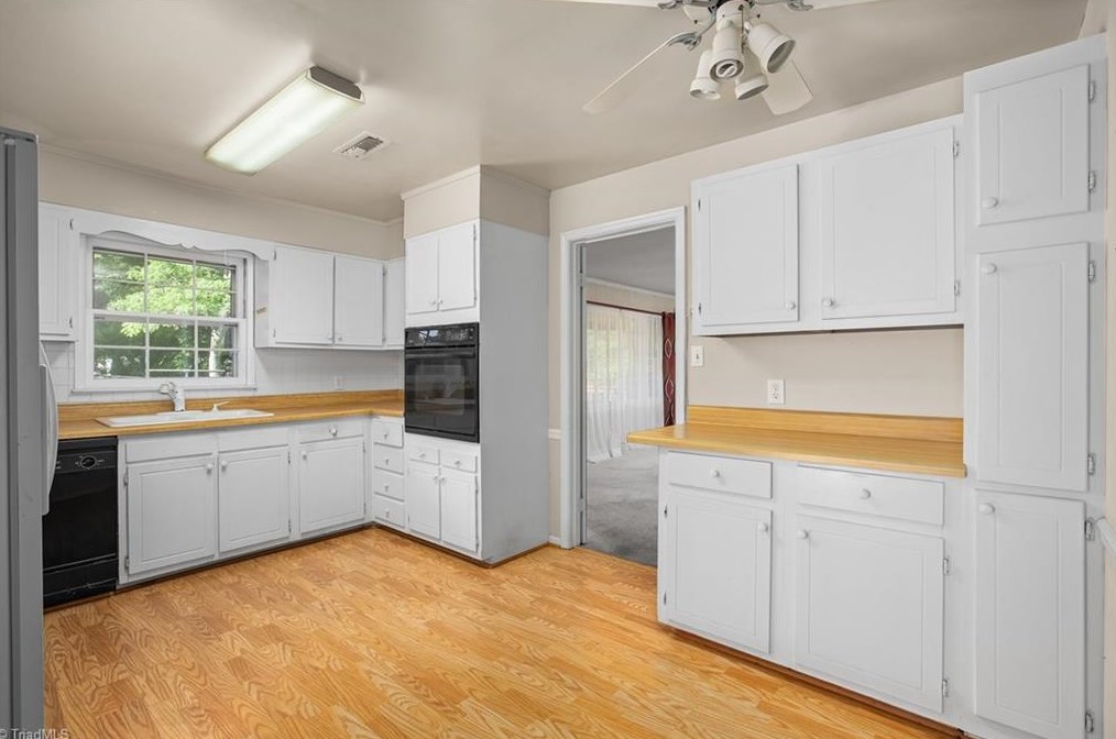 3941 Fieldview Ct, Clemmons NC 27012-9118 exterior