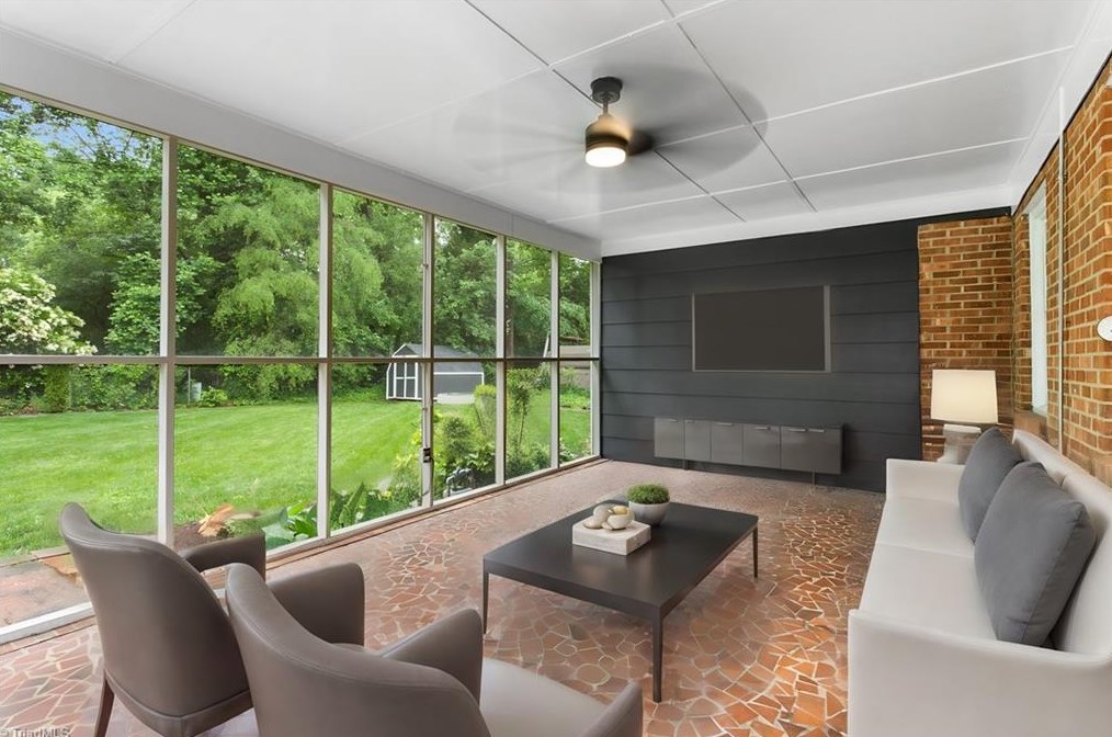 1303 Bearhollow Rd, Greensboro NC  27410-3609 exterior