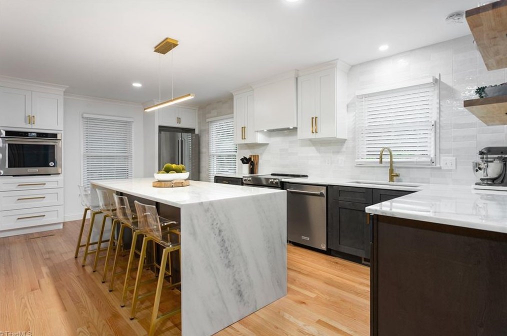 1303 Bearhollow Rd, Greensboro NC  27410-3609 exterior