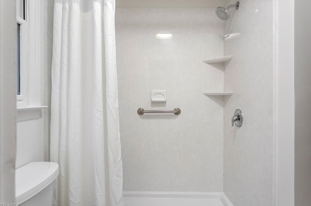 1303 Bearhollow Rd, Greensboro NC  27410-3609 exterior