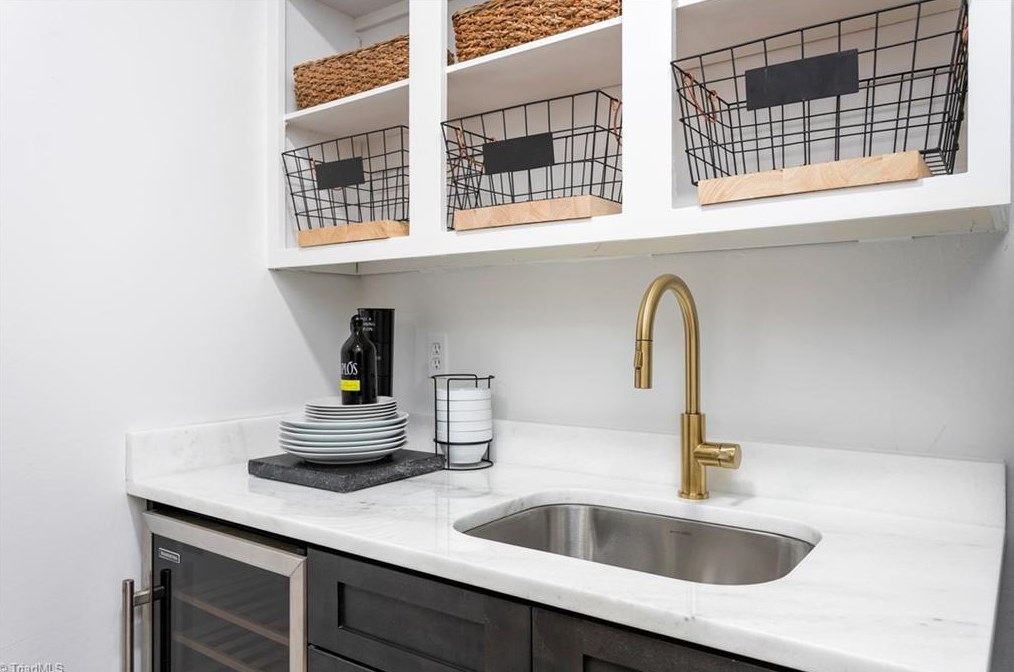 1303 Bearhollow Rd, Greensboro NC  27410-3609 exterior