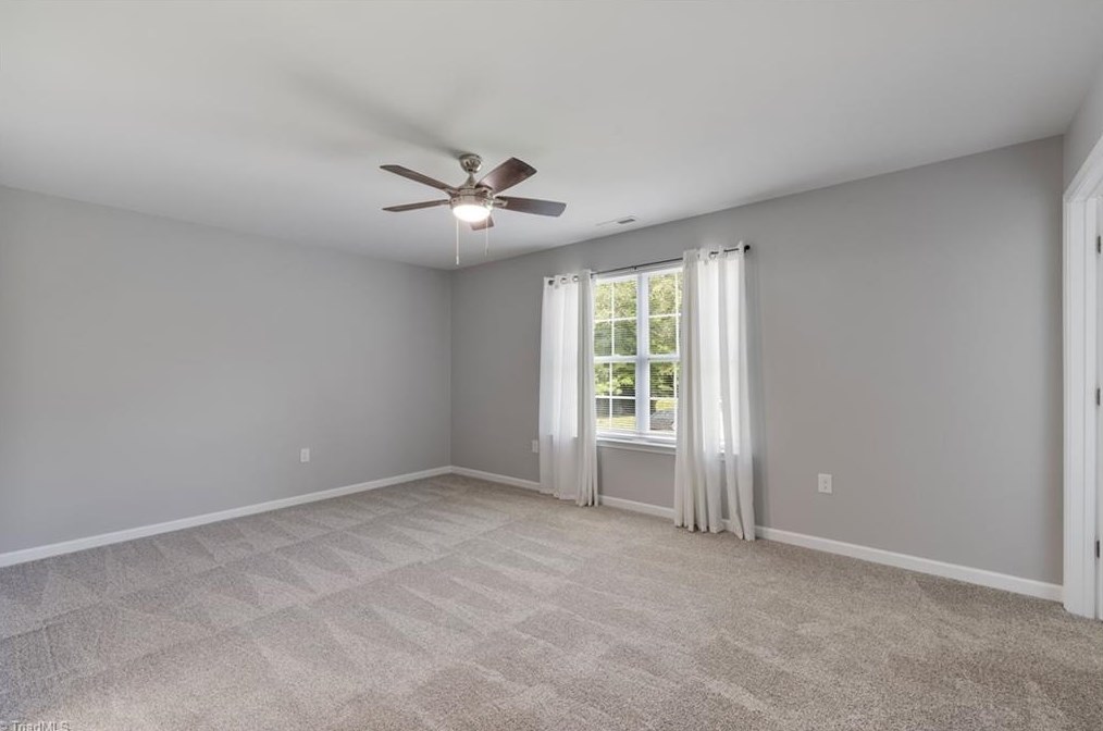 916 Countrymans Ct, Kernersville NC  27284-7501 exterior