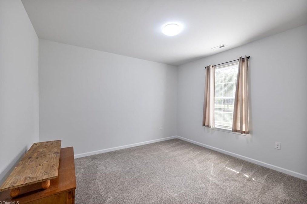 916 Countrymans Ct, Kernersville NC  27284-7501 exterior