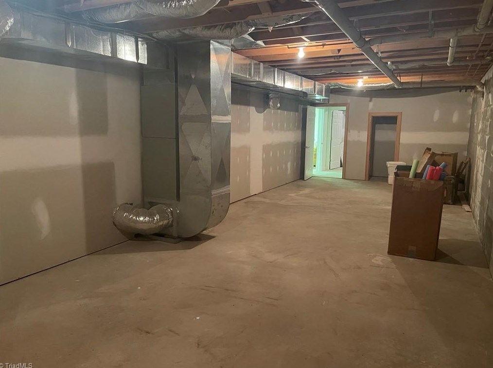 126 Periwinkle Ln, Lexington NC  27292-0023 exterior