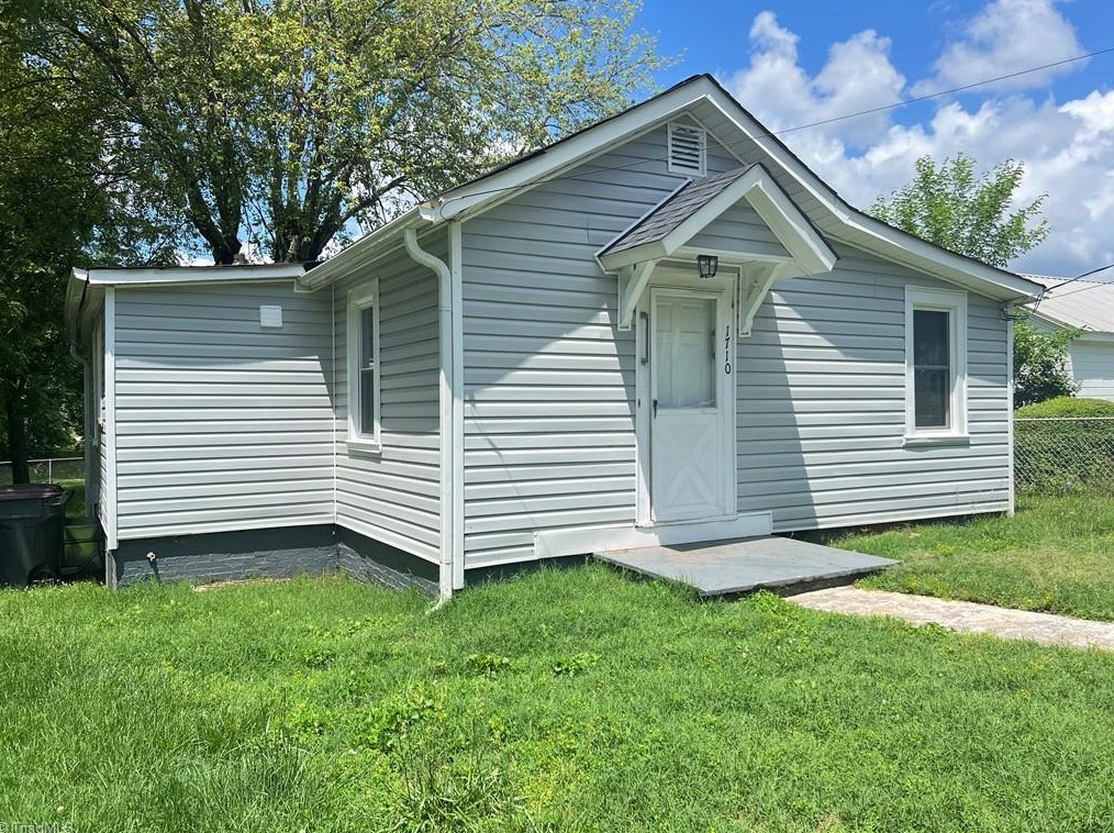 1710 Amos St, Reidsville NC  27320-6202 exterior