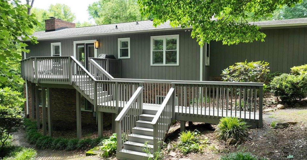 5000 Woodmark Dr, Greensboro NC  27407-8253 exterior