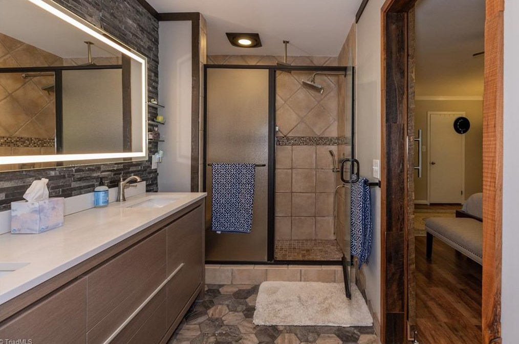 5000 Woodmark Dr, Greensboro NC  27407-8253 exterior