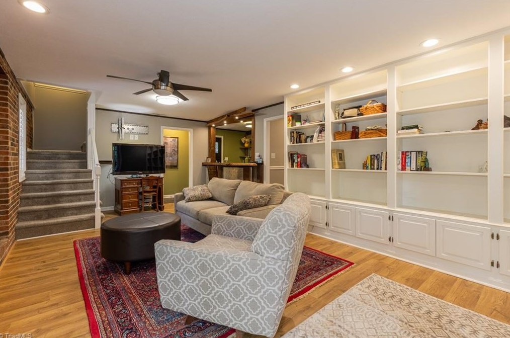 5000 Woodmark Dr, Greensboro NC  27407-8253 exterior