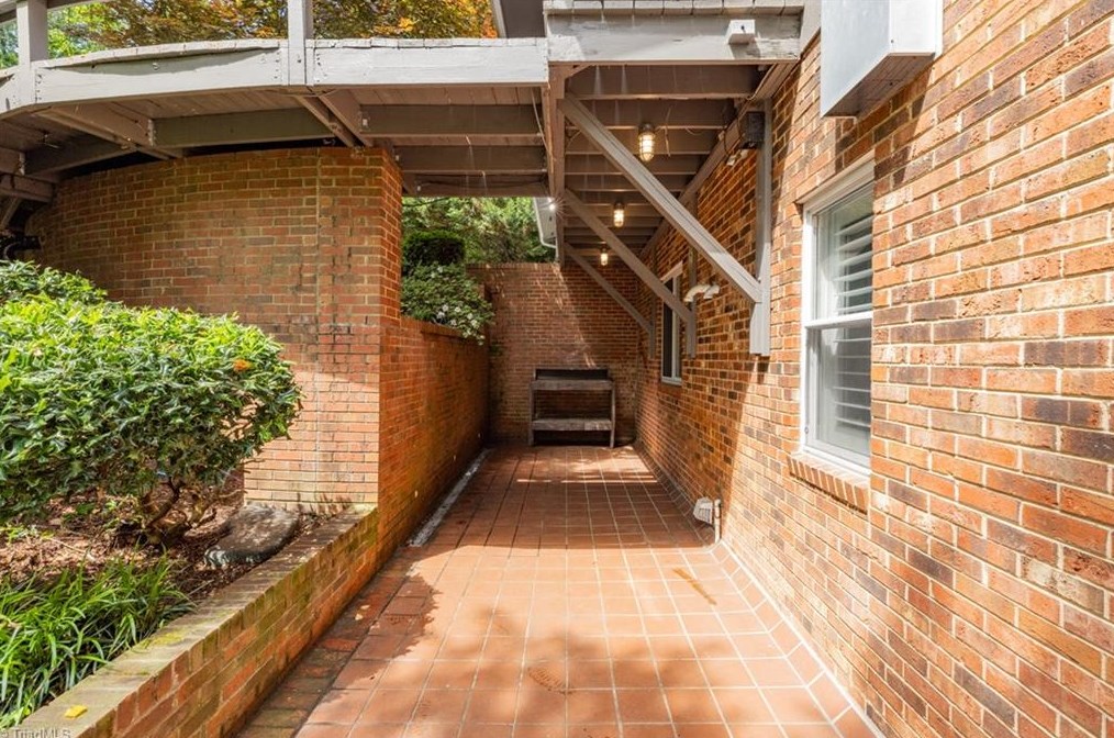 5000 Woodmark Dr, Greensboro NC  27407-8253 exterior