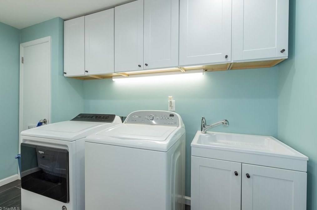 5000 Woodmark Dr, Greensboro NC  27407-8253 exterior