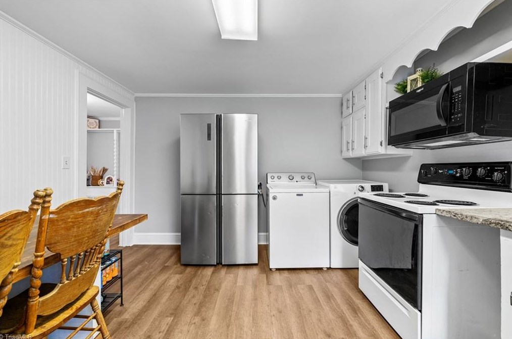 310 Saunders Dr, Asheboro NC 27203-3847 exterior