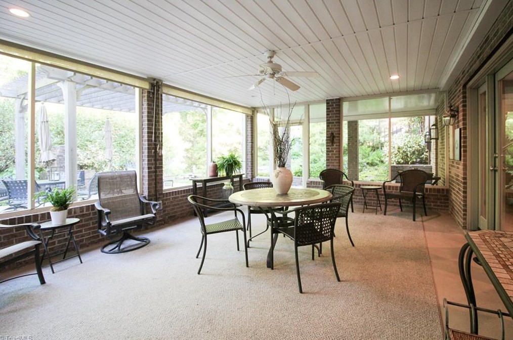 3907 Cascade Dr, Greensboro NC  27410-3909 exterior