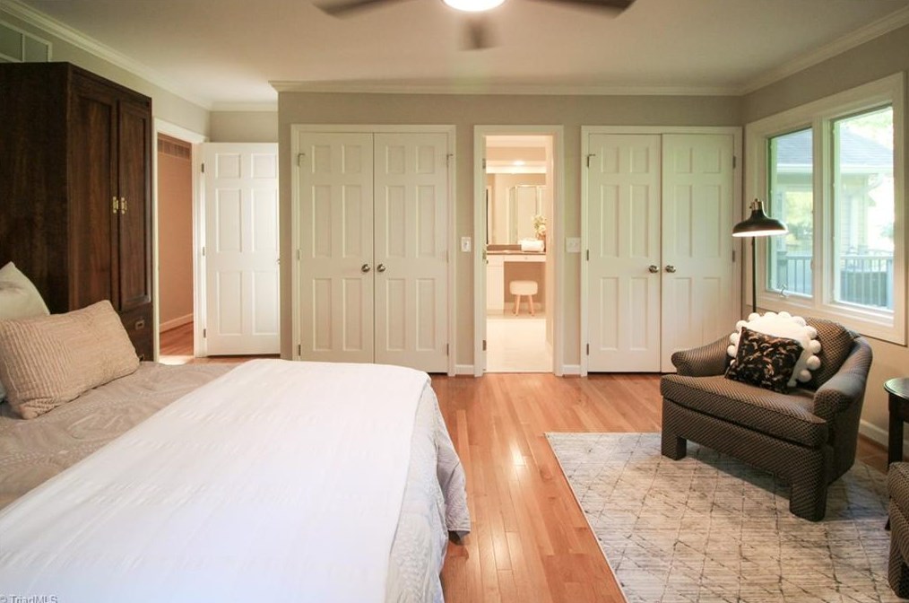 3907 Cascade Dr, Greensboro NC  27410-3909 exterior