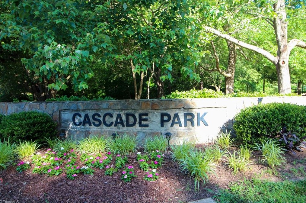 3907 Cascade Dr, Greensboro NC  27410-3909 exterior