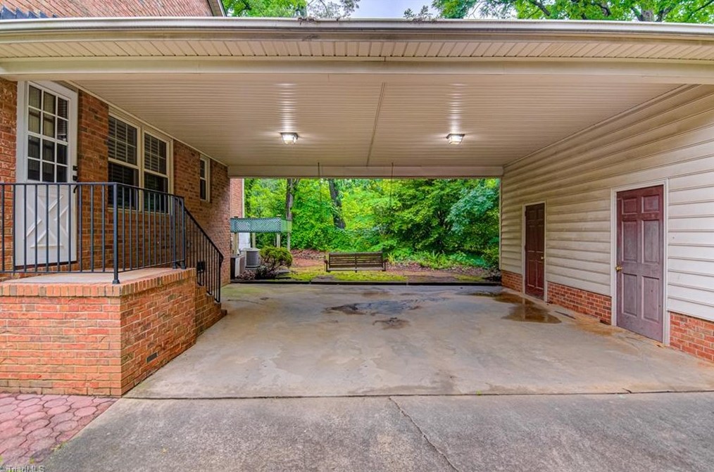 2304 Red Forest Rd, Greensboro NC  exterior