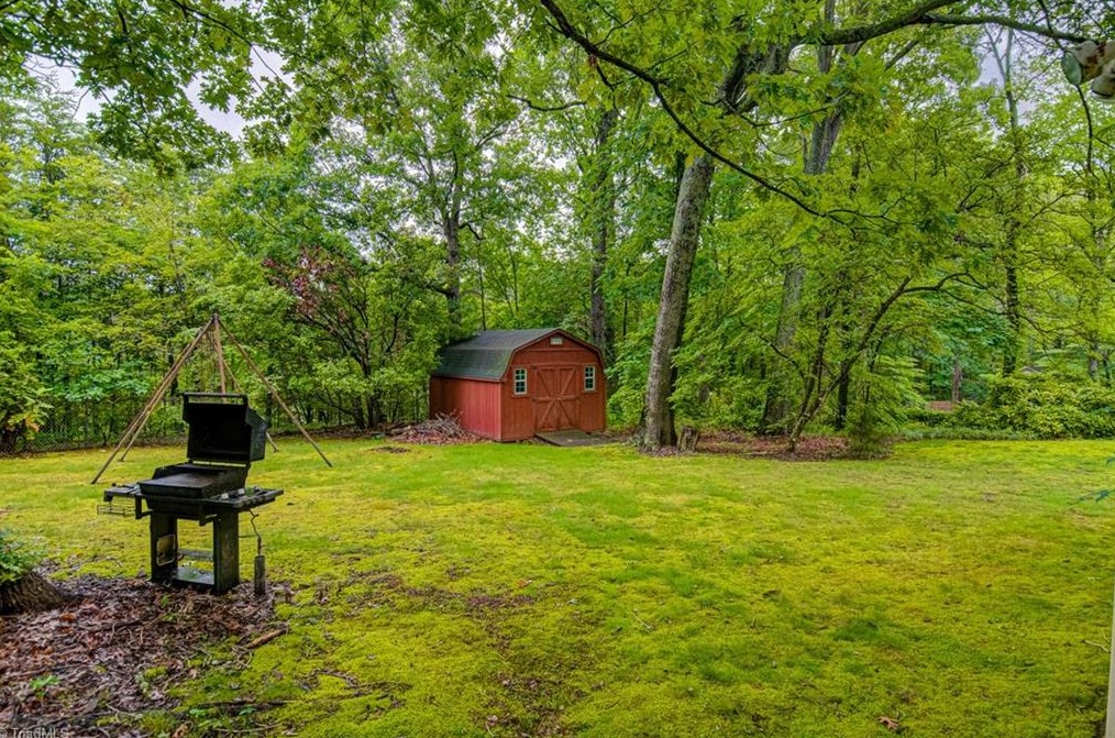 2304 Red Forest Rd, Greensboro NC  exterior