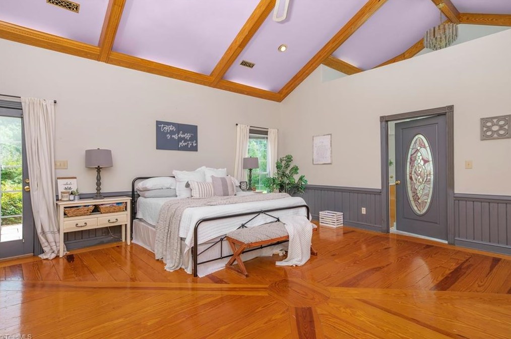 123 Sports Ln, Pilot Mountain NC  27041-7452 exterior