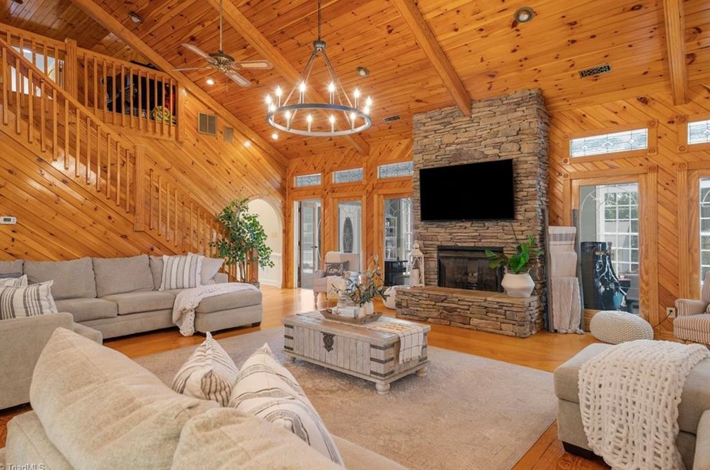 123 Sports Ln, Pilot Mountain NC  27041-7452 exterior