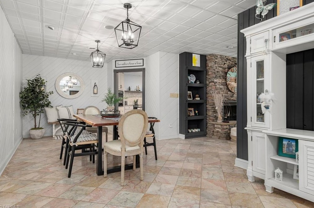 123 Sports Ln, Pilot Mountain NC  27041-7452 exterior