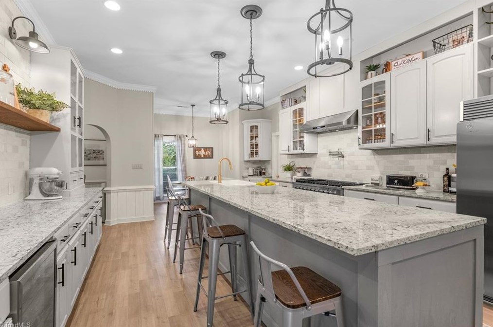 123 Sports Ln, Pilot Mountain NC  27041-7452 exterior