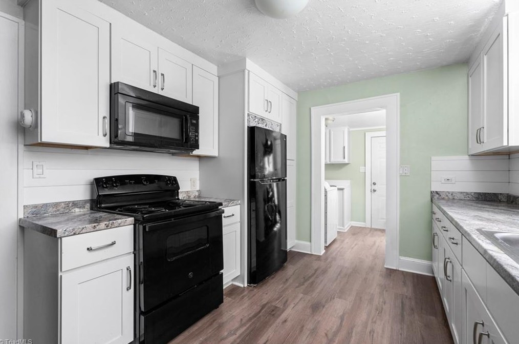 106 Avery Ave, High Point NC 27265-2041 exterior