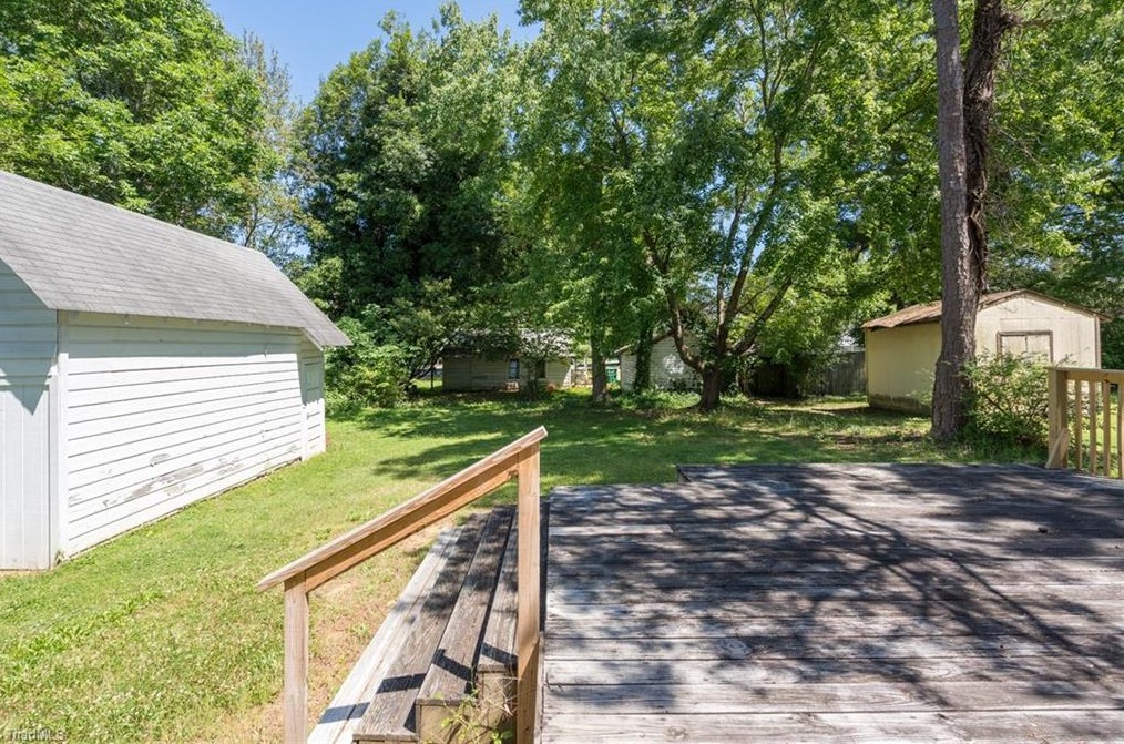 106 Avery Ave, High Point NC 27265-2041 exterior