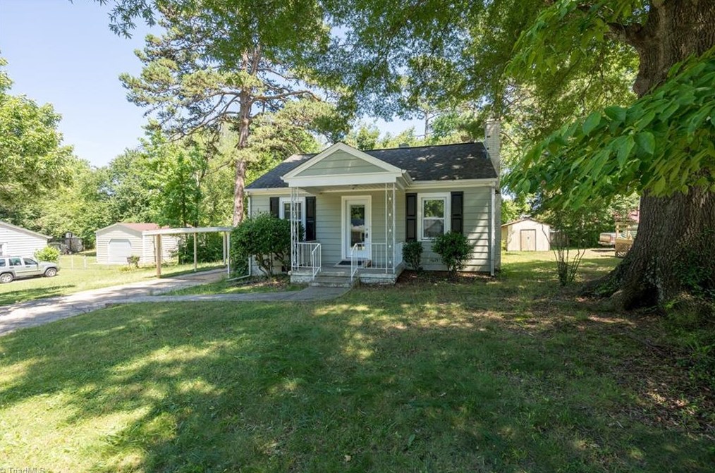 106 Avery Ave, High Point NC 27265-2041 exterior