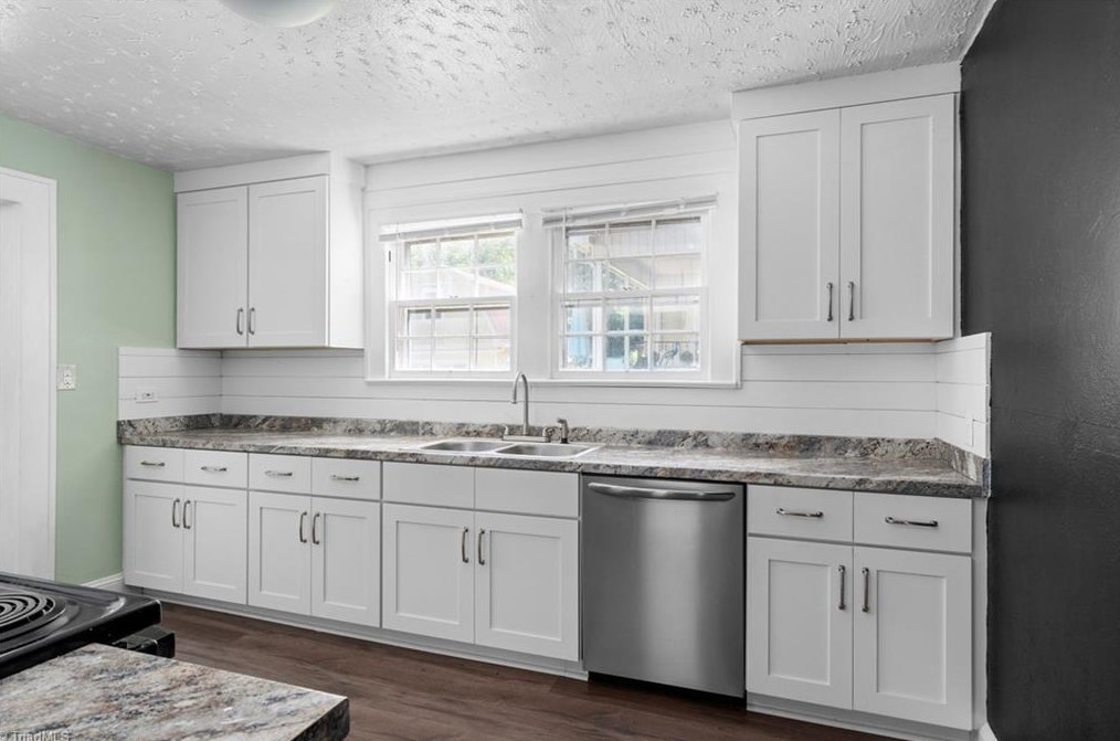 106 Avery Ave, High Point NC 27265-2041 exterior