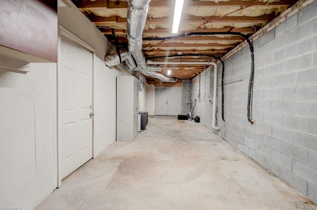 220 Drake Ln, Lexington NC  27295-9833 exterior