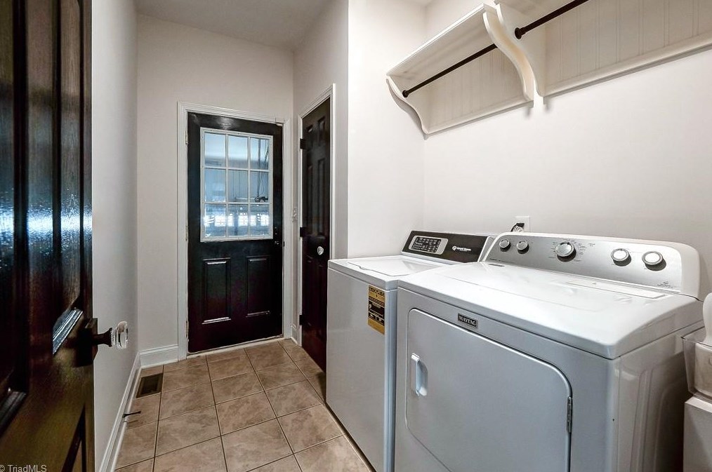 220 Drake Ln, Lexington NC  27295-9833 exterior