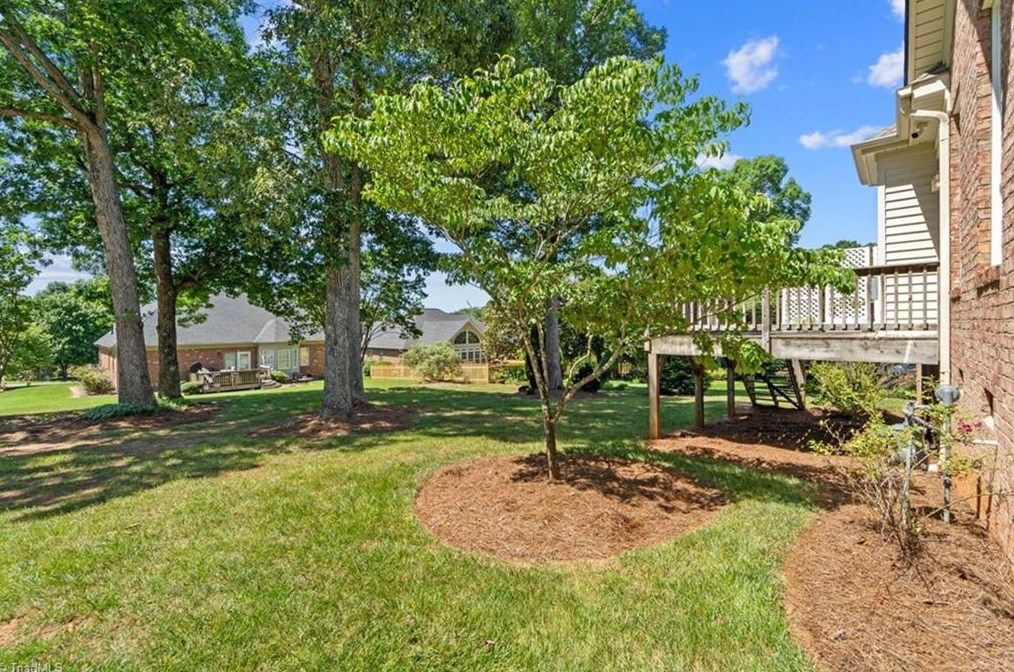 5801 Stanley Farm Ct, Kernersville NC  27284-2191 exterior