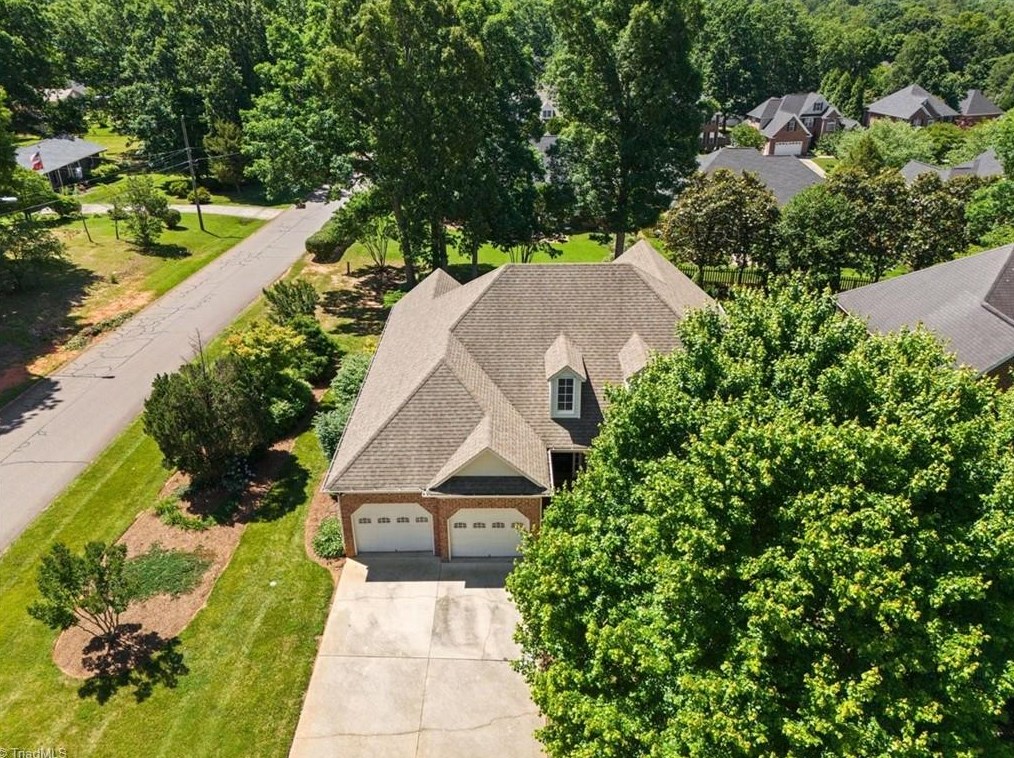 5801 Stanley Farm Ct, Kernersville NC  27284-2191 exterior