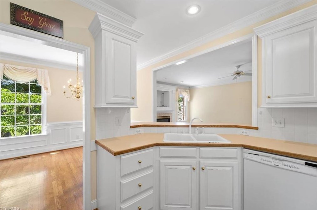 5801 Stanley Farm Ct, Kernersville NC  27284-2191 exterior