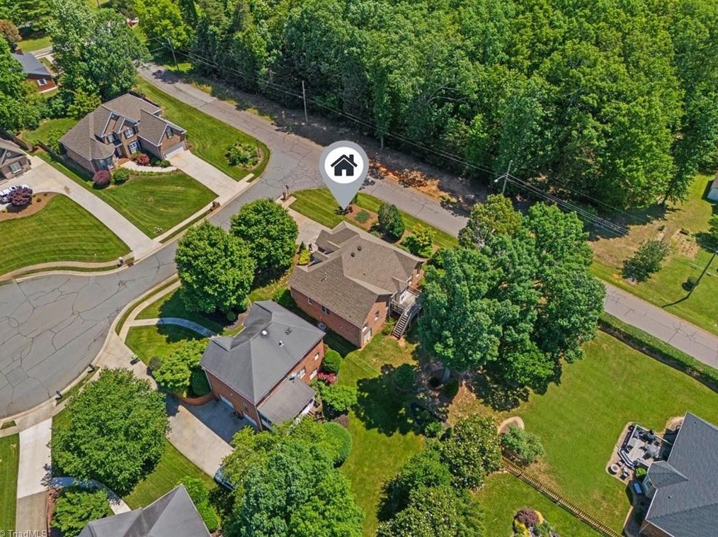 5801 Stanley Farm Ct, Kernersville NC  27284-2191 exterior