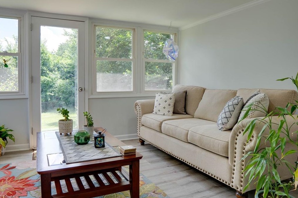 2509 Fairway Dr, Greensboro NC  27407-9730 exterior