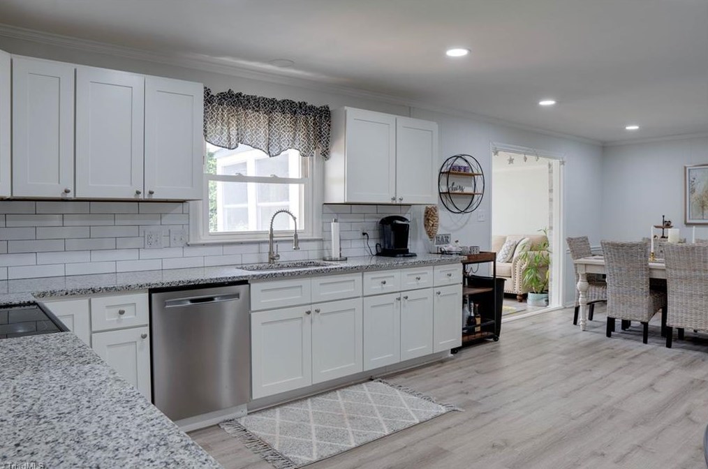 2509 Fairway Dr, Greensboro NC  27407-9730 exterior