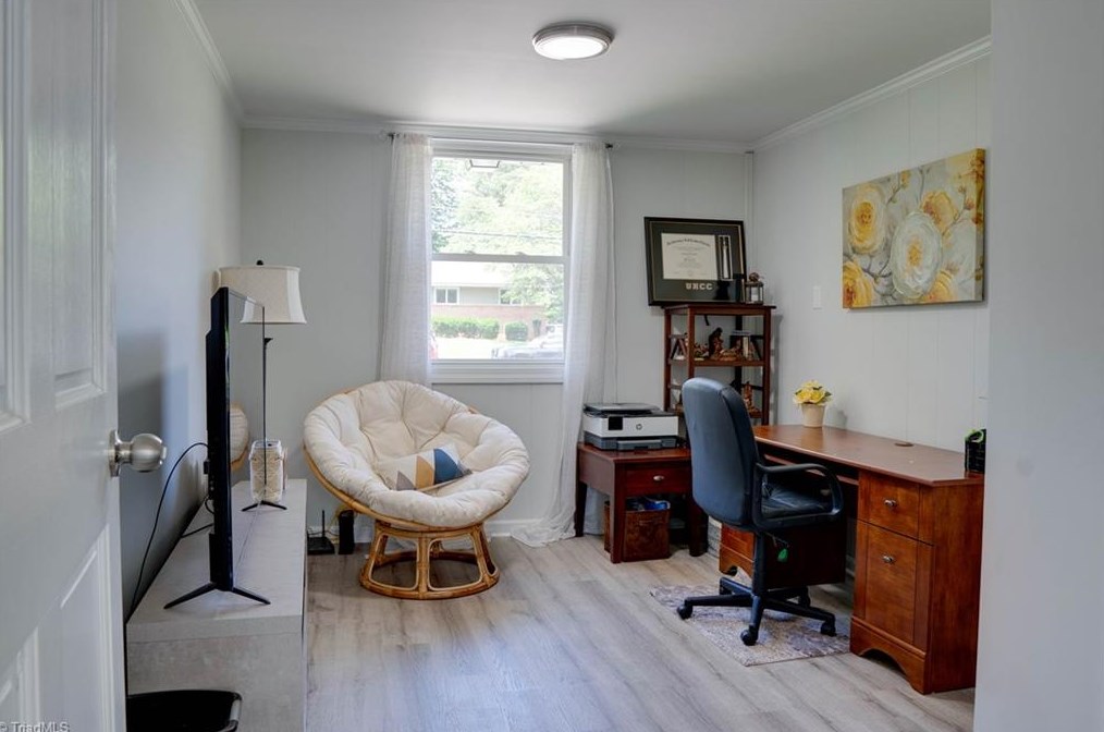 2509 Fairway Dr, Greensboro NC  27407-9730 exterior