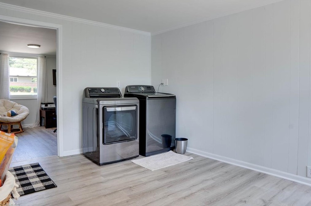 2509 Fairway Dr, Greensboro NC  27407-9730 exterior