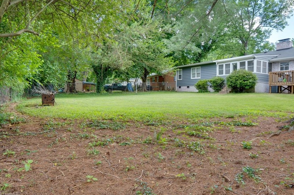 2509 Fairway Dr, Greensboro NC  27407-9730 exterior