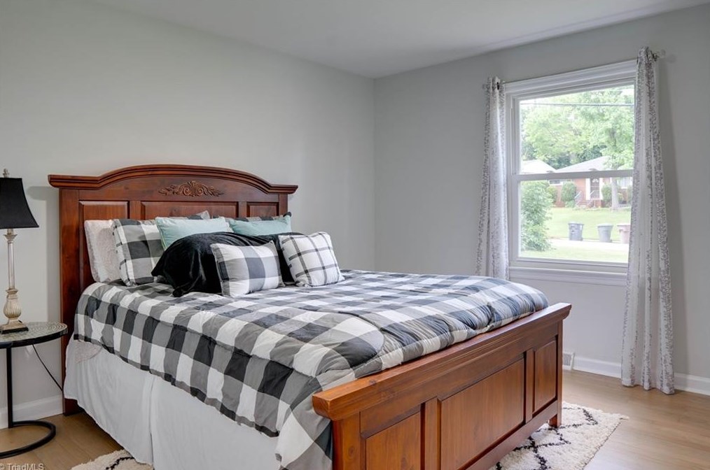 2509 Fairway Dr, Greensboro NC  27407-9730 exterior