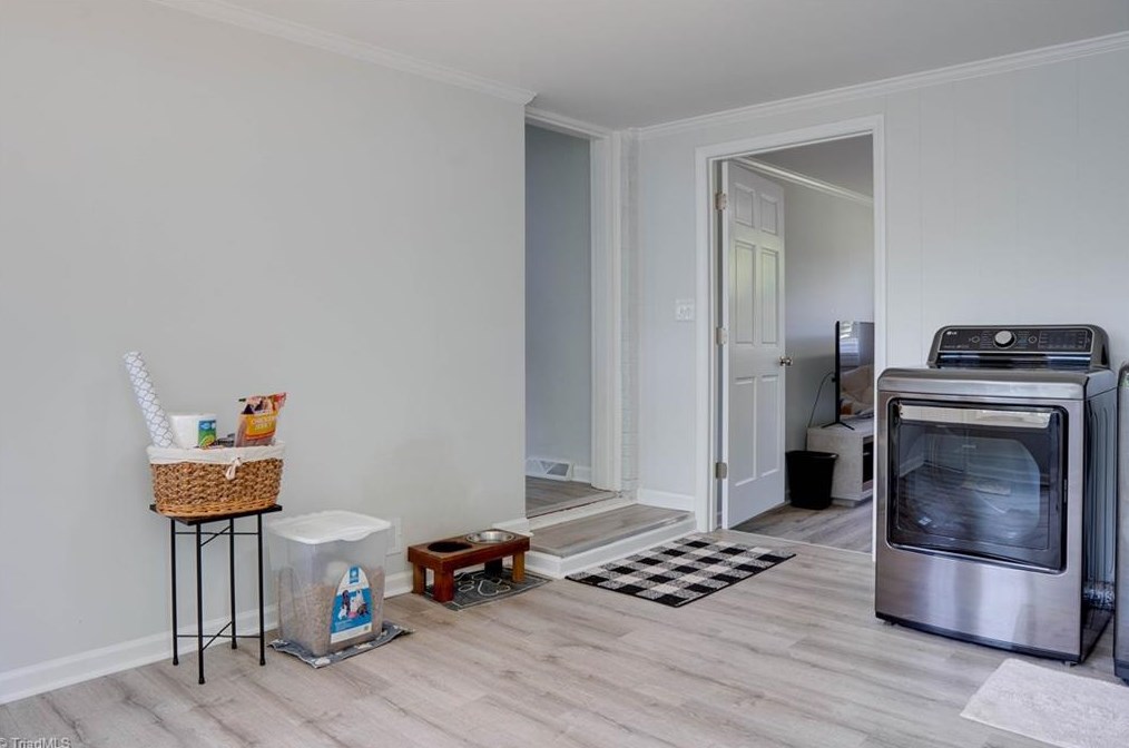 2509 Fairway Dr, Greensboro NC  27407-9730 exterior