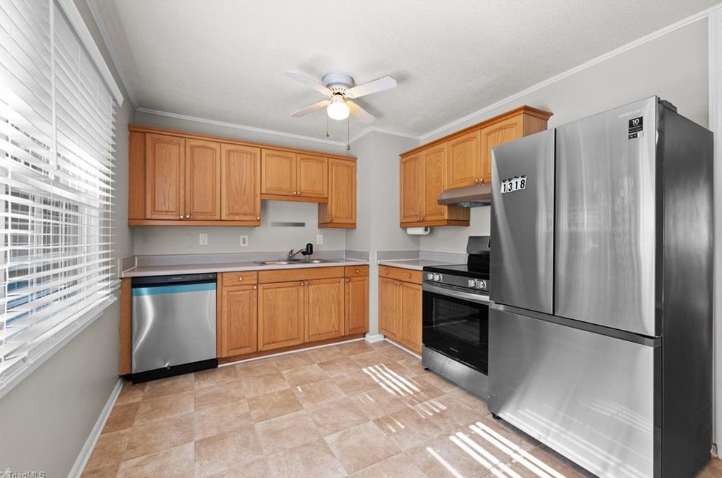 1318 Elder Way, Burlington NC 27215-6580 exterior