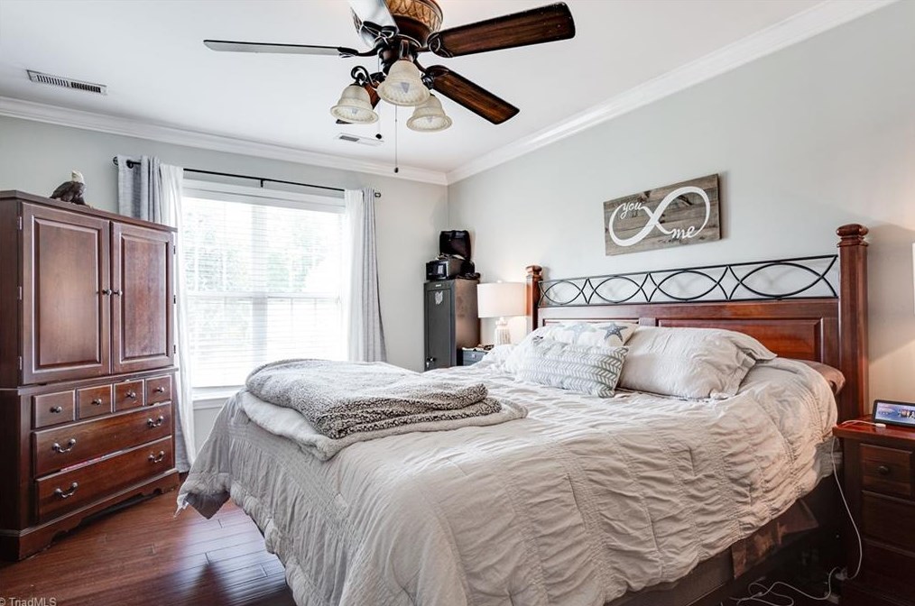 5912 Election Oak Dr, High Point NC 27265-3187 exterior