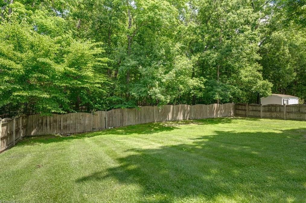 5912 Election Oak Dr, High Point NC 27265-3187 exterior