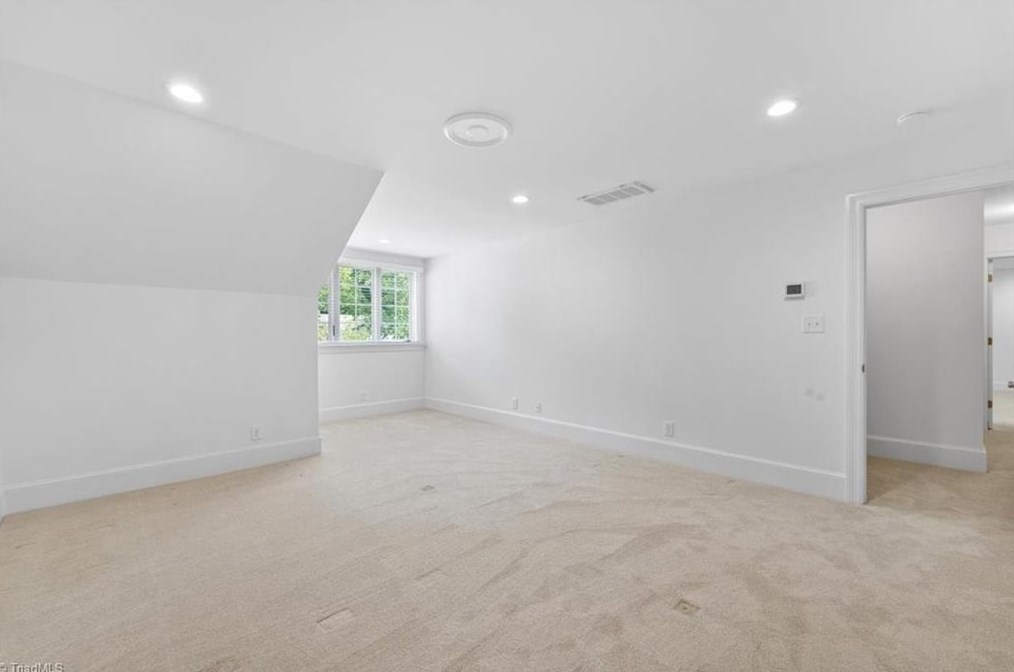 5 Sommerton Ct, Greensboro NC 27408-3847 exterior