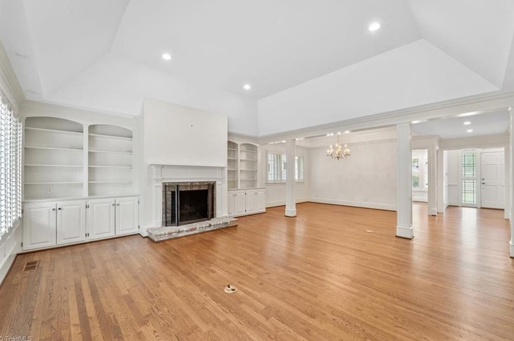 5 Sommerton Ct, Greensboro NC 27408-3847 exterior