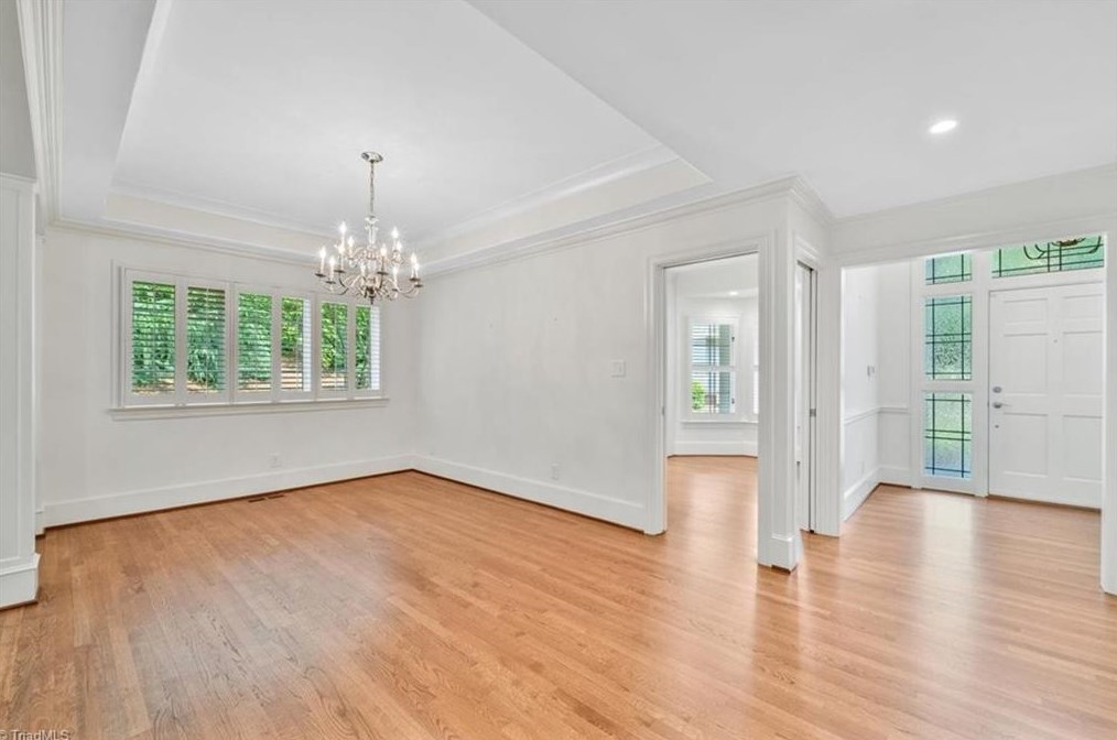 5 Sommerton Ct, Greensboro NC 27408-3847 exterior