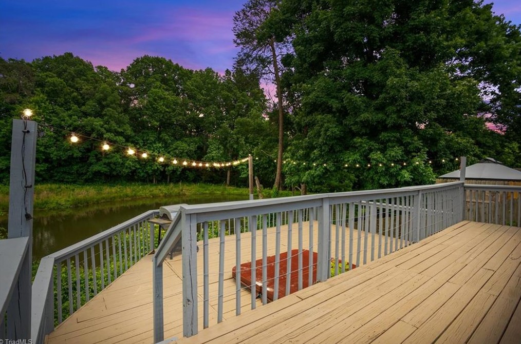 551 Denny Dr, Winston Salem NC  27107-2704 exterior